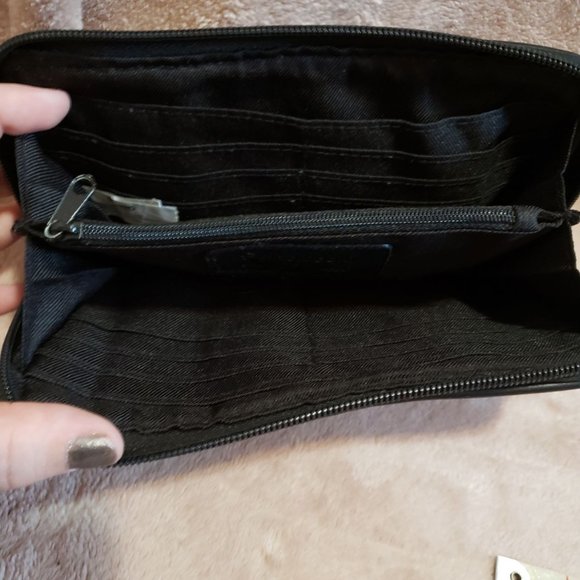 SOLD ON MER - Picture 6 of 8